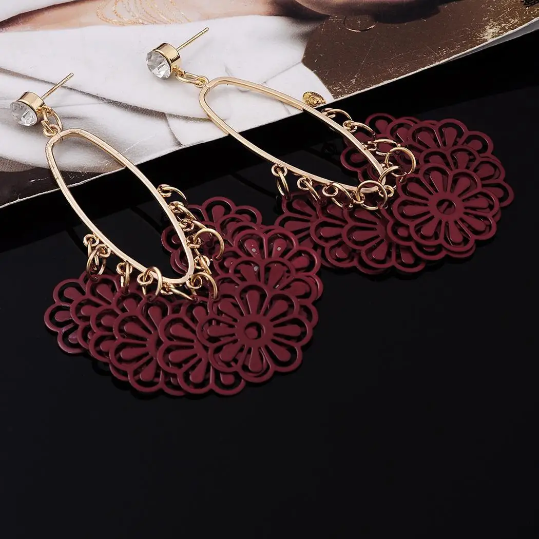 Женская мода Ретро выдалбливают преувеличенные цветочные проколы повседневные