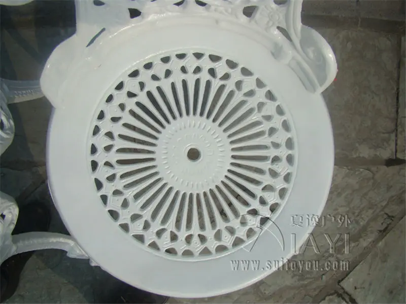 Комплект садовой мебели из литого алюминия ~~ стол и 2 стула Викторианский