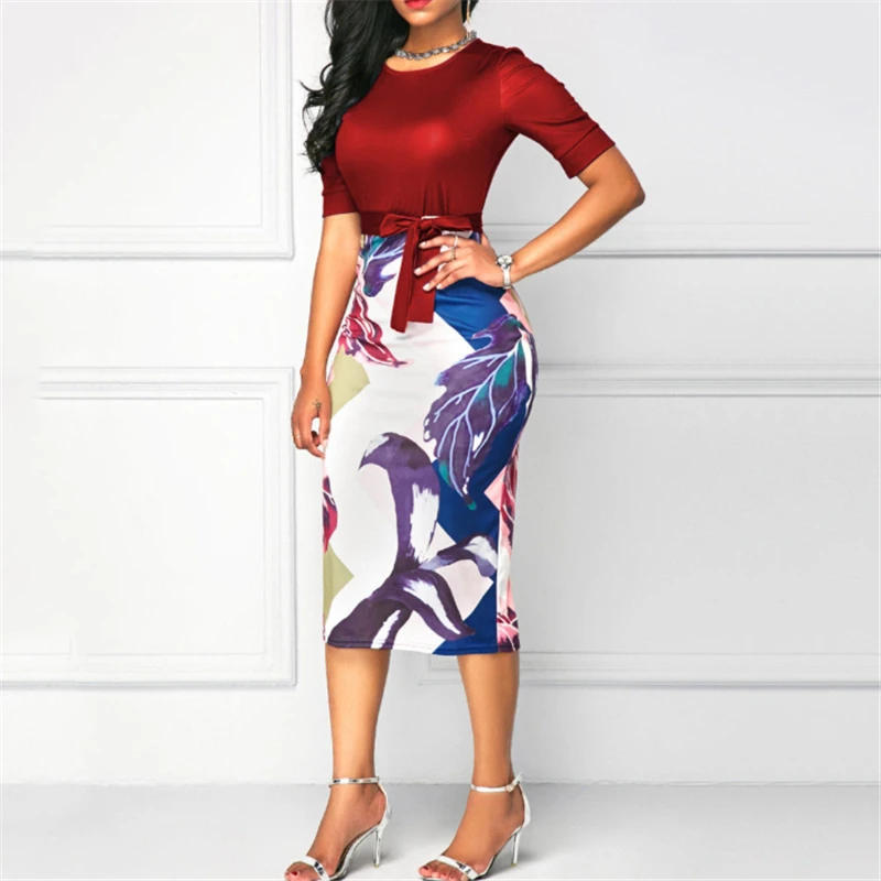 Женское Деловое платье-карандаш с круглым вырезом и поясом | Женская одежда