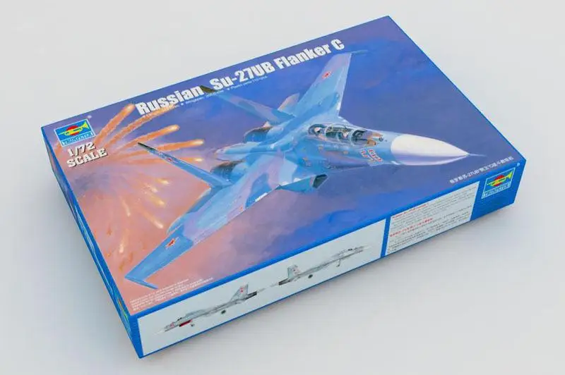 

Trumpeter 1/72 01645 Russian Su-27UB Flanker-C