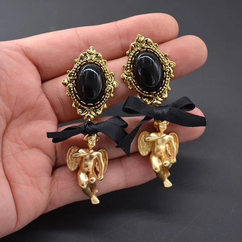 

Baroque Retro Angel Black Pearl Bowknot Pendientes Earrings For Women Mom Aesthetic Jewelry Joyeria Boucles d oreilles 2020