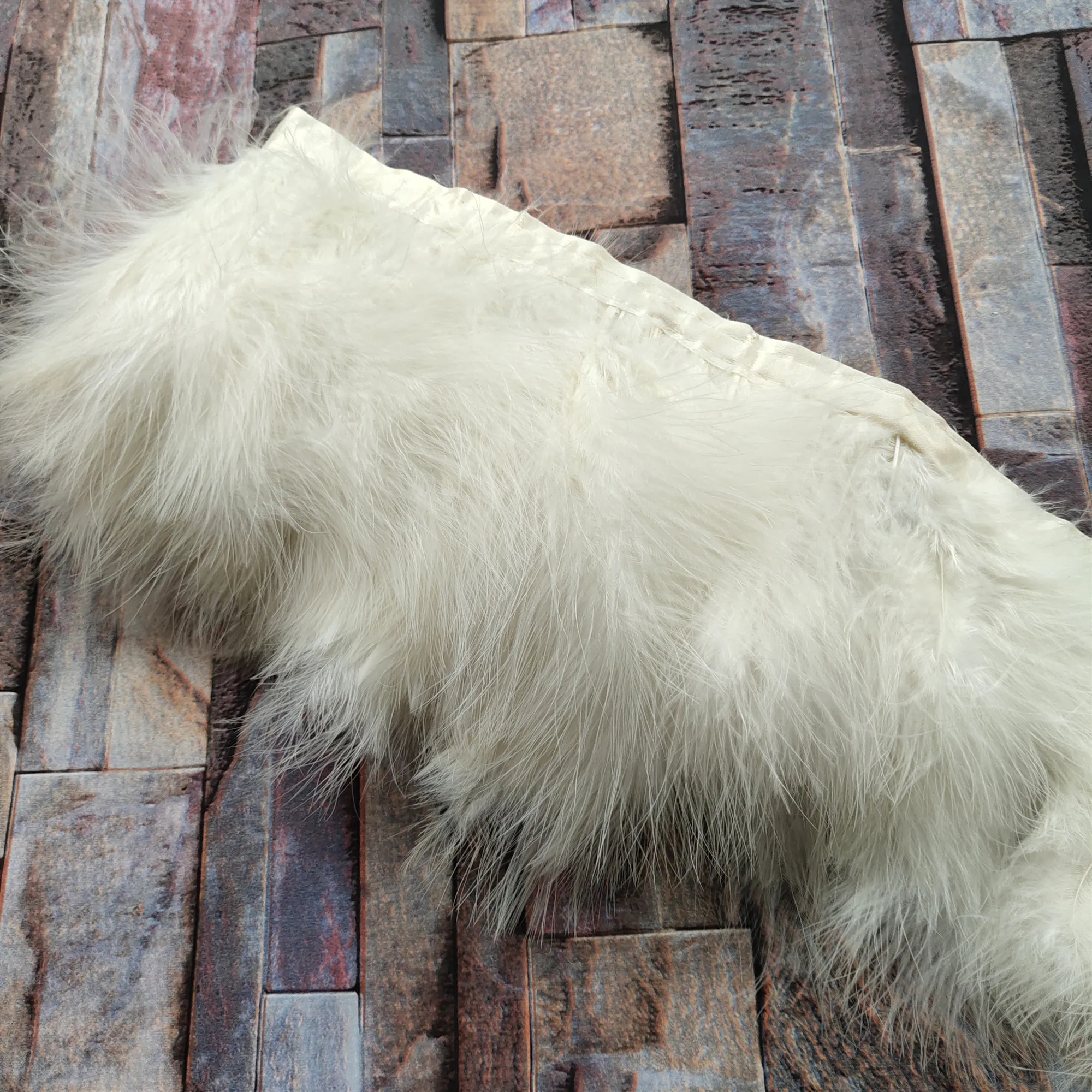 Лидер продаж 10 ярдов красивые бежевые натуральные перья индейки пуха лента 13 17 см