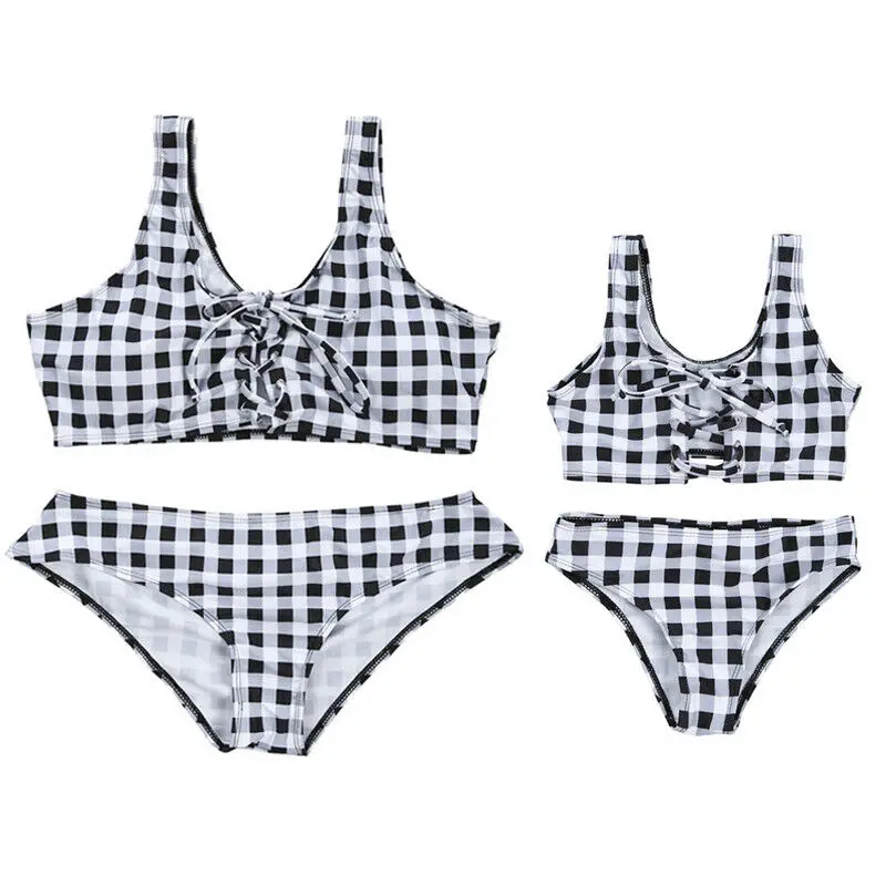 Новинка 2019 Семейный комплект бикини для мамы и дочки черный купальник с