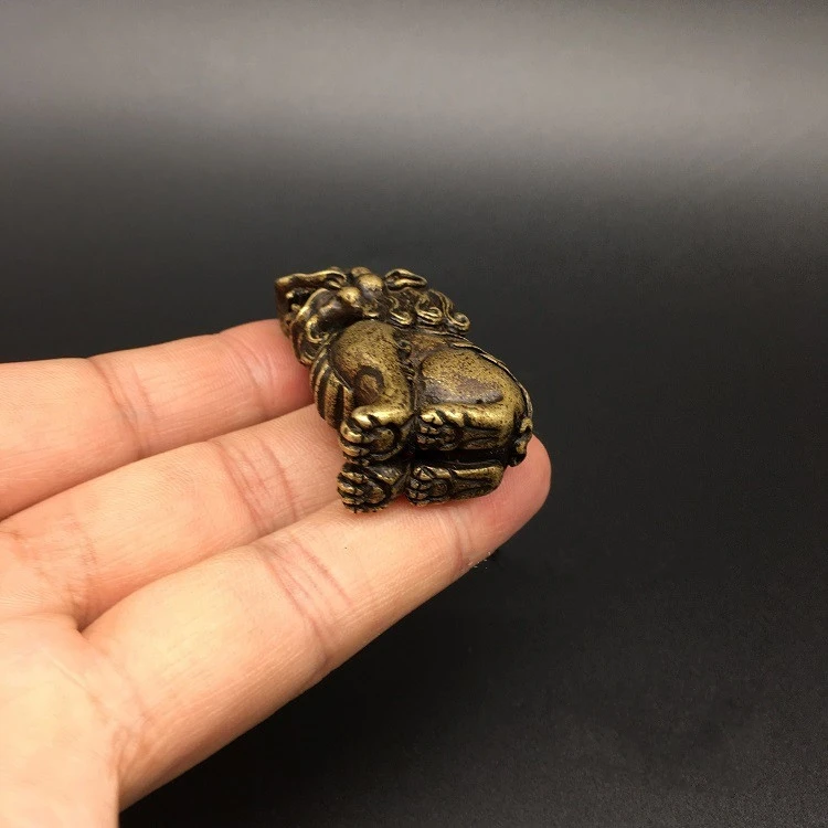 

Chinese Copper Carved Auspicious Beast Blessing Animal Bring Wealth Money Exquisite Small Statues