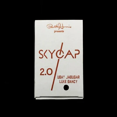 

Skycap 2.0 (Black Cap) Magic Tricks Bottle Cap Penetration Magie Close Up Illusion Gimmicks Props Mentalism Comedy