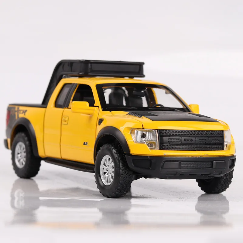 1:32 High Simulation Alloy Die-casting Pickup Model Car Children's Sound And Light Pull Back Toy | Railed/Motor/Cars/Bicycles