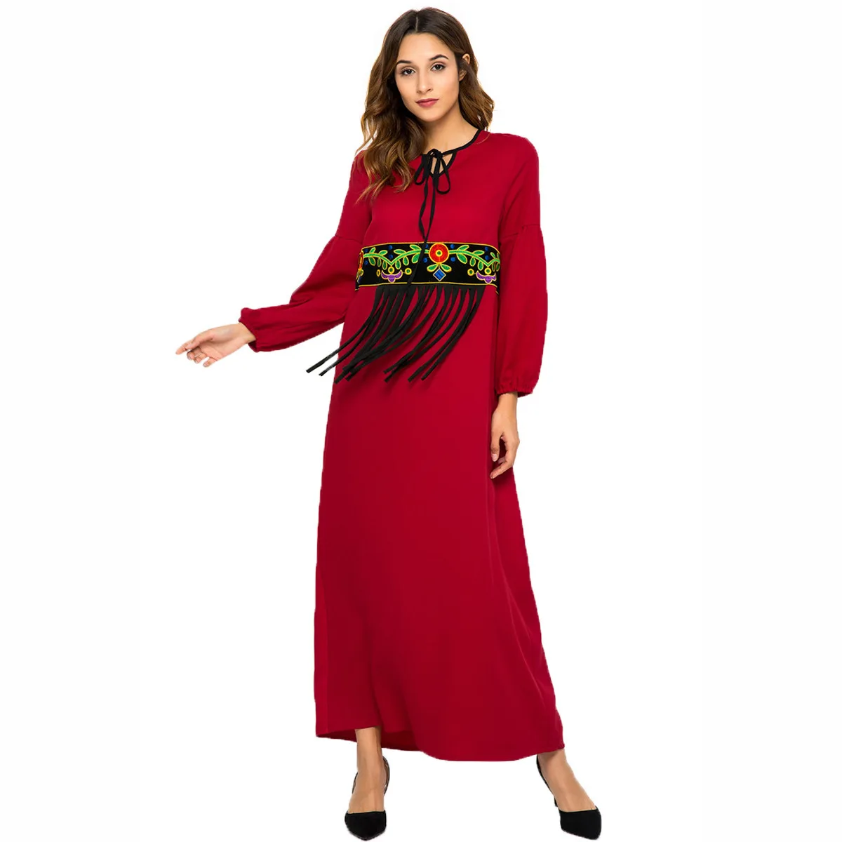 Модное мусульманское женское платье с вышивкой и кисточками длинным рукавом