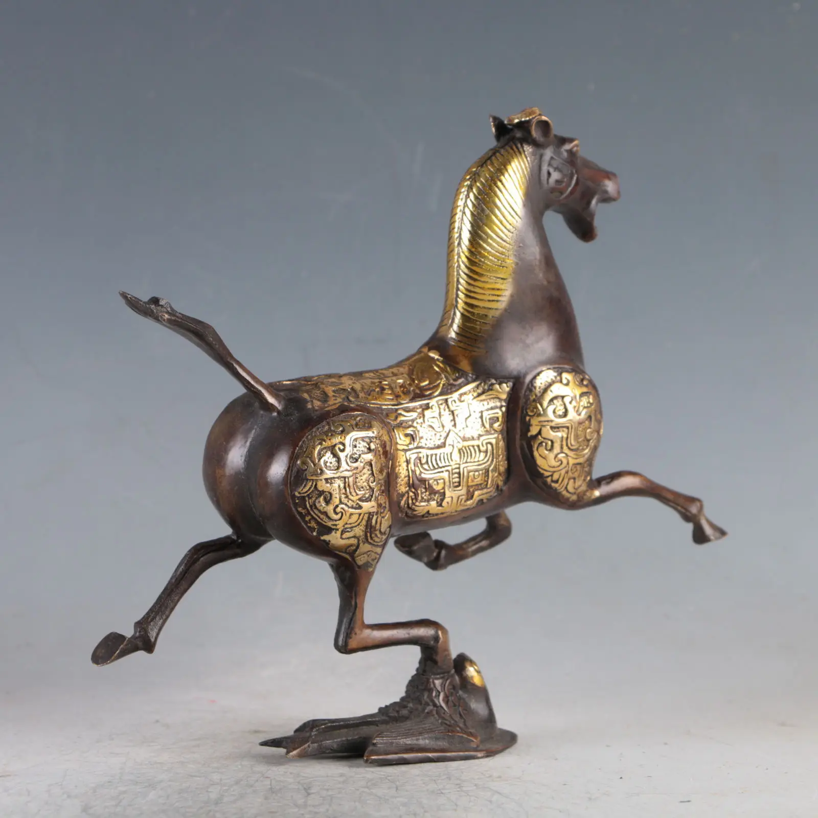 

Collection Chinese Gilt Copper Horse Swallow Run Like The Wind Statue