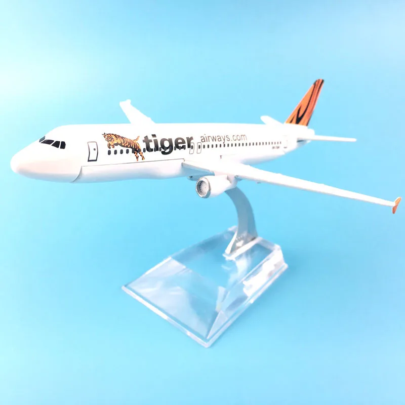 Модель самолета Литые металлические модели самолетов 16 см 1:400 Tiger Airlines A320 модель