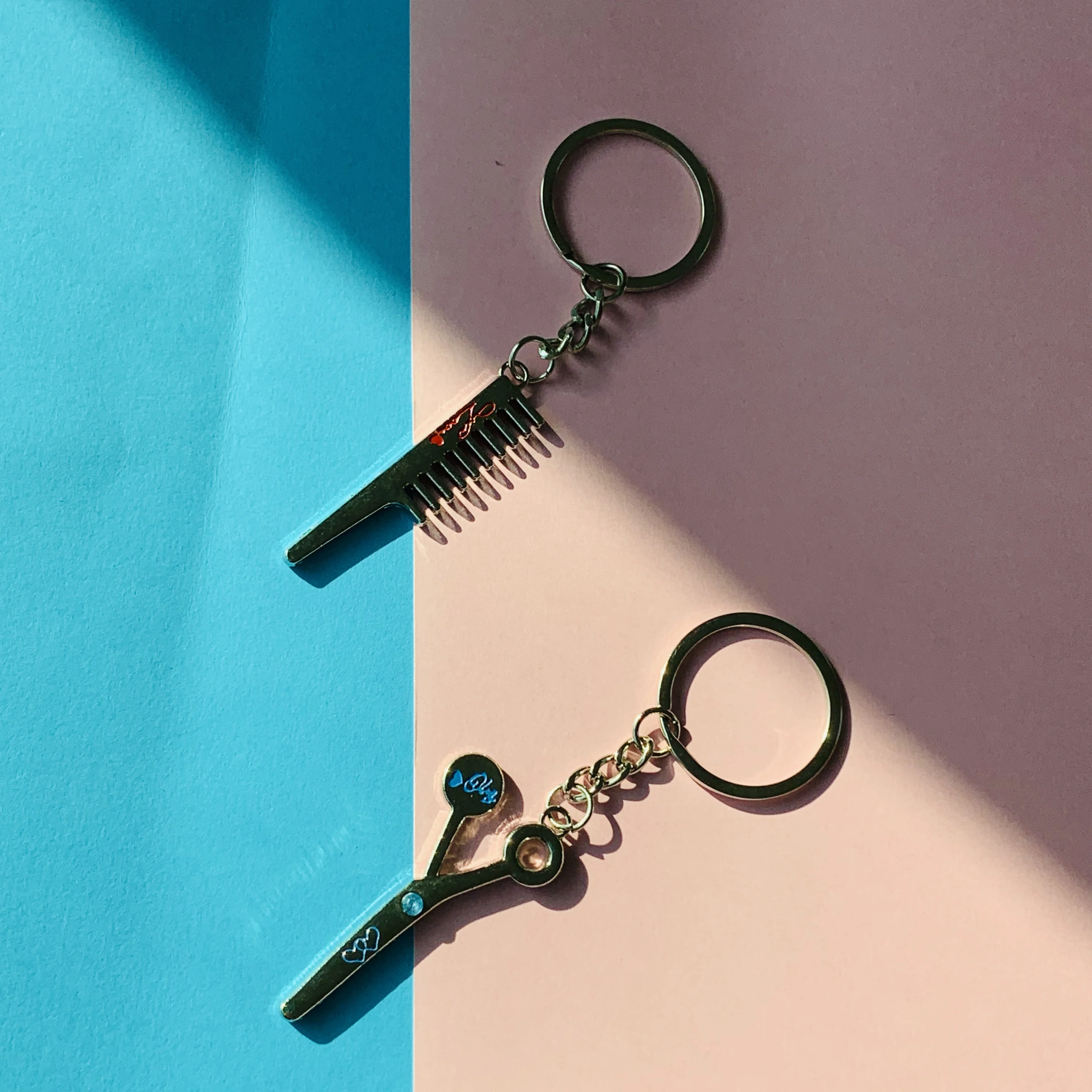 

Расческа для волос, ножницы, брелок, 12 пар = 24 шт.