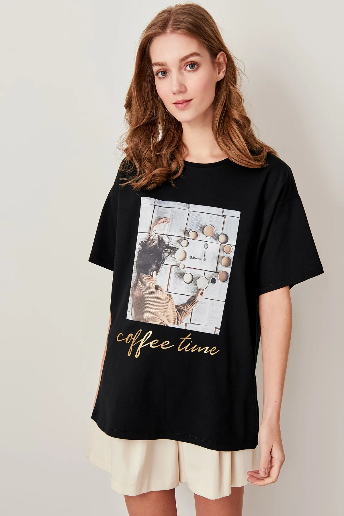 Trendyol Black Leaf And Wall Knitting Pattern Printed T-shirts Boyfriend TWOSS19YN0057 | Женская одежда