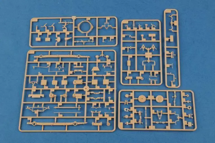 Модель Hobbyboss 1/35 83811 Sd.Kfz.221 Leichter Panzerspahwagen (1 я серия)|Наборы для сборки моделей| |