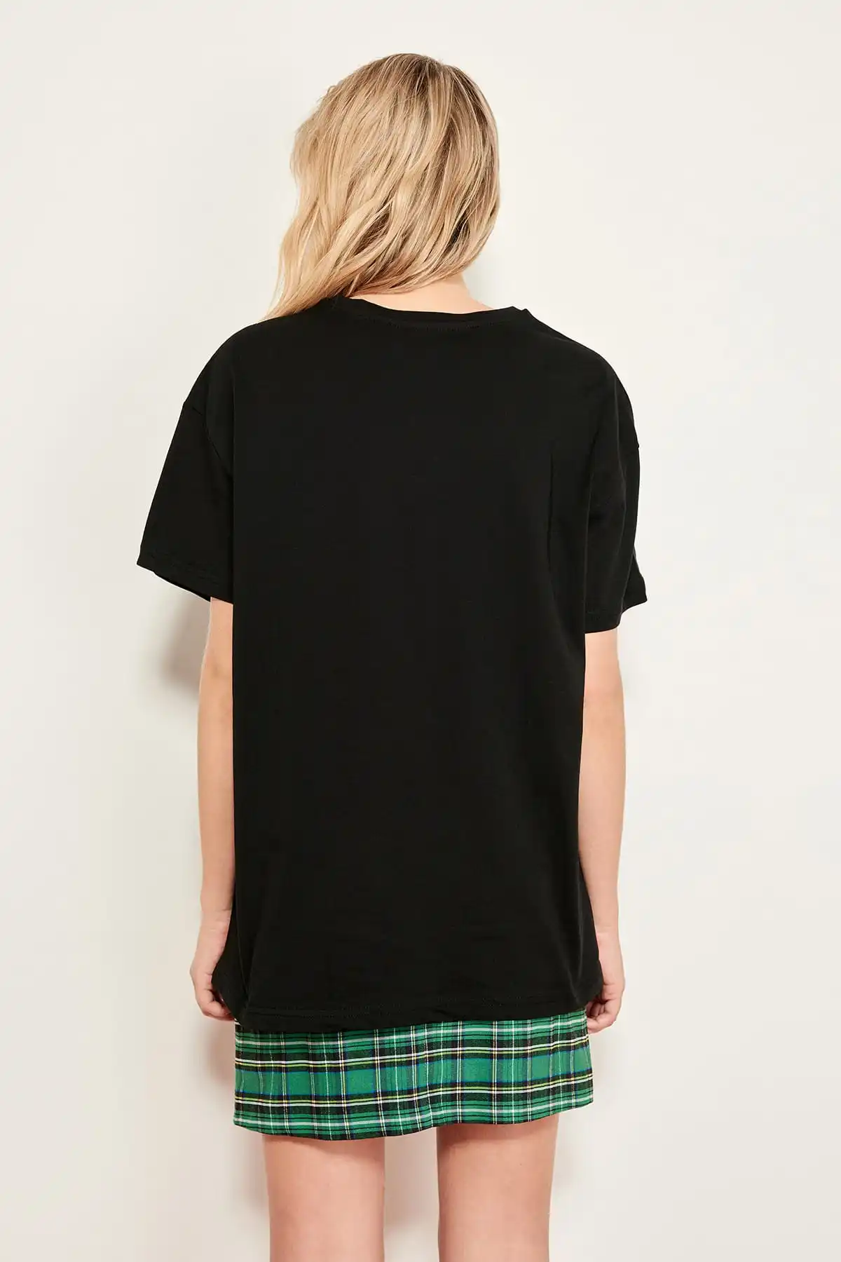Trendyol черные трикотажные футболки с принтом Козерога Boyfriend TCLSS19GS0029 | Женская
