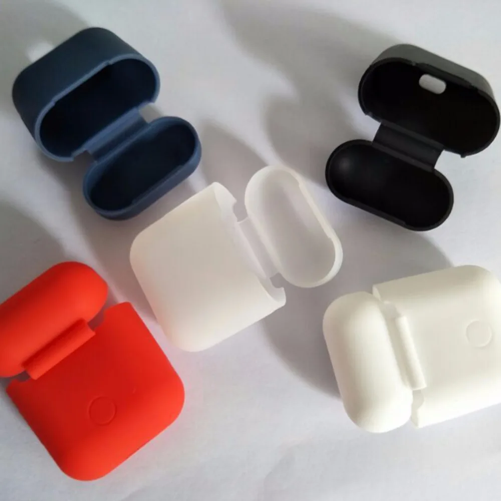 Мягкий силиконовый чехол для наушников защитный Apple Airpods с защитой от потери iPhone