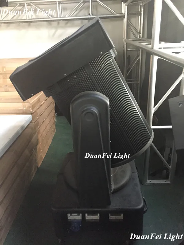 Подвижный наружный прожектор Sky Search Light с лампой ксеноновой 3000 Вт, водонепроницаемый, с диско-эффектом и чехлом для переноски.