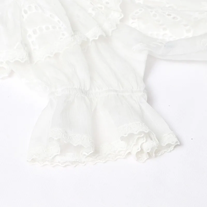 Кружевное платье TWOTWINSTYLE с высокой талией и рукавом-фонариком 2020 | Женская одежда