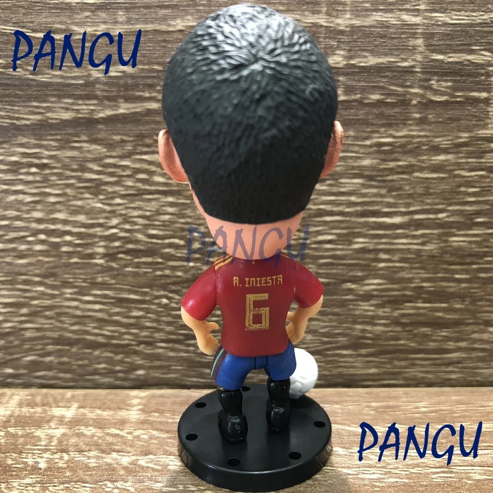 Фигурки кукол Soccerwe спортивные звезды Iniesta #6 2018 подвижные швы Смола Модель игрушки