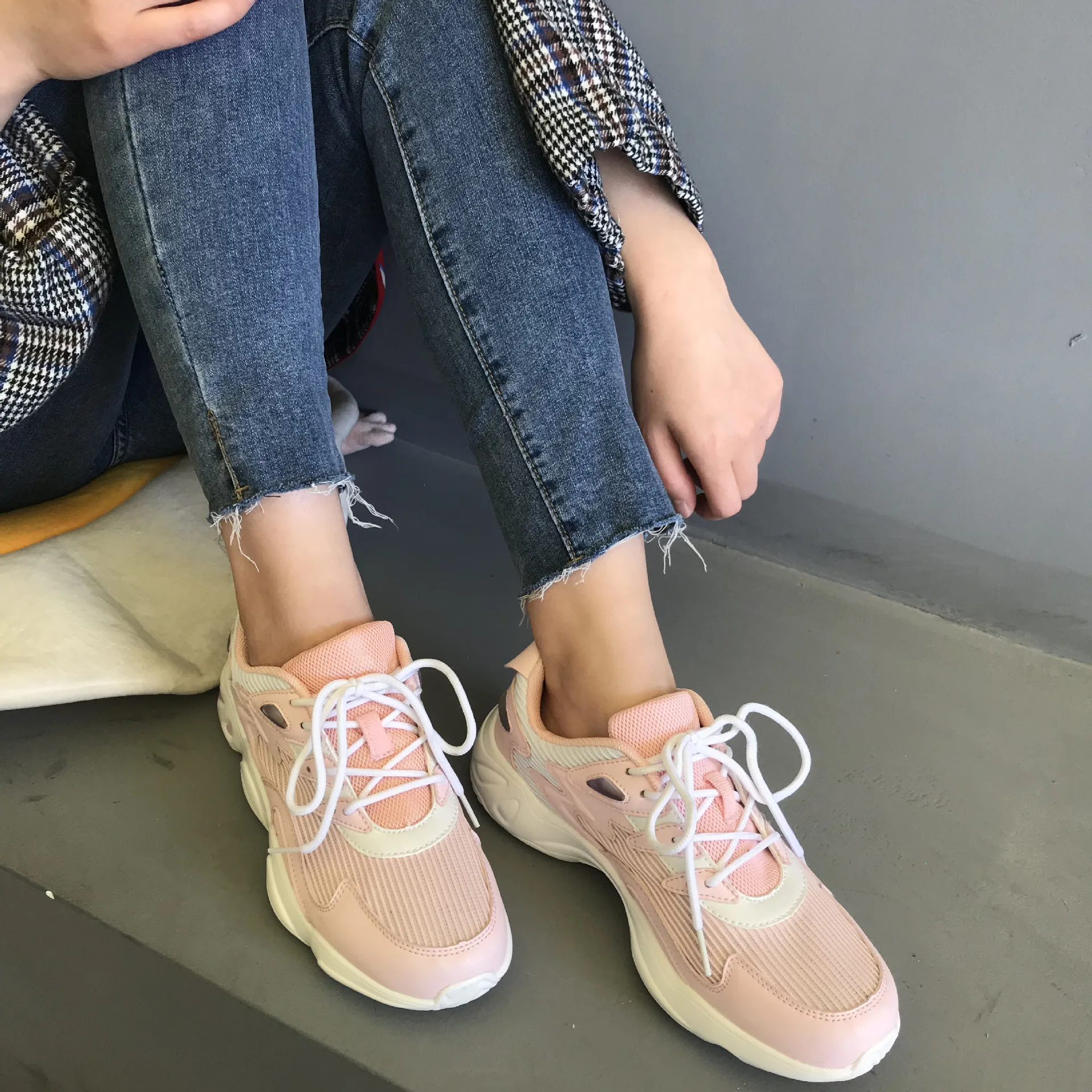 2019 женские кроссовки для папы сетчатые студенческие дышащие туфли на шнуровке