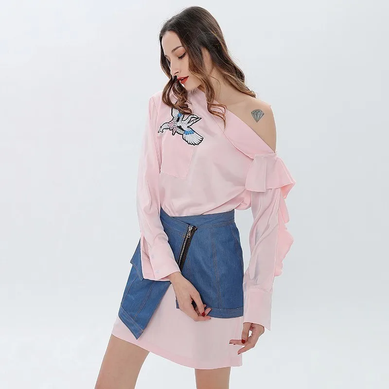 TWOTWINSTYLE юбка комплект из двух предметов для женщин вышивка оборки открытые плечи