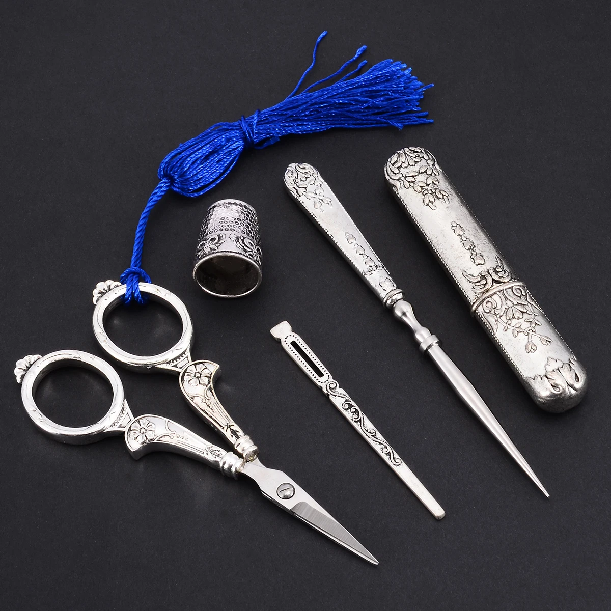 

1Set 5pcs European Vintage DIY Sewing Tools Kit Scissors Metal Thimble Needle Case Retro Antique Sewing Tailor