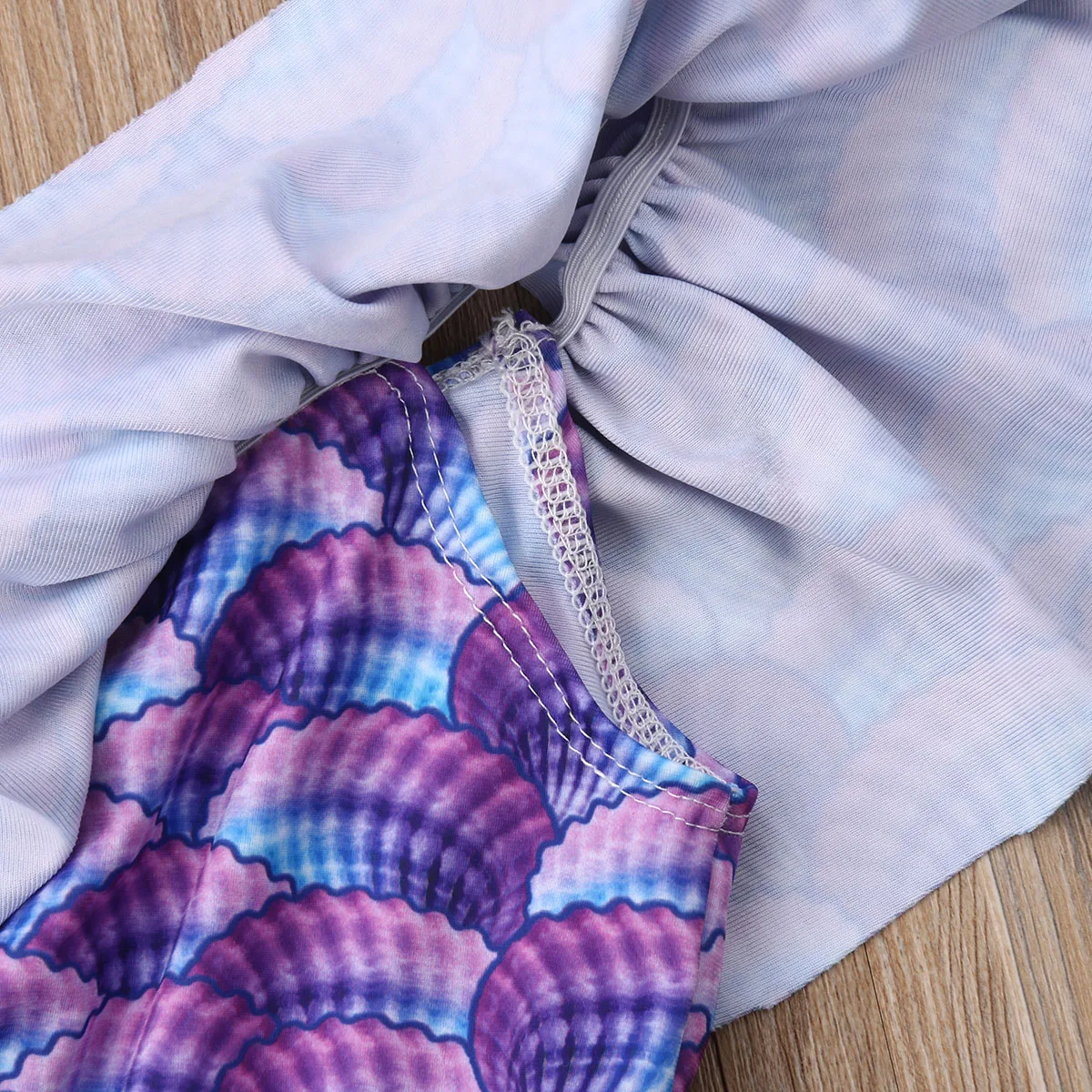 Детский полосатый купальный костюм с открытыми плечами для маленьких девочек