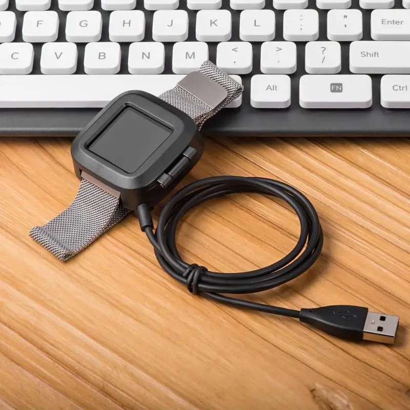 Зарядное устройство для умных часов док станция Чехол Fitbit Versa Lite/Versa с usb кабелем 1