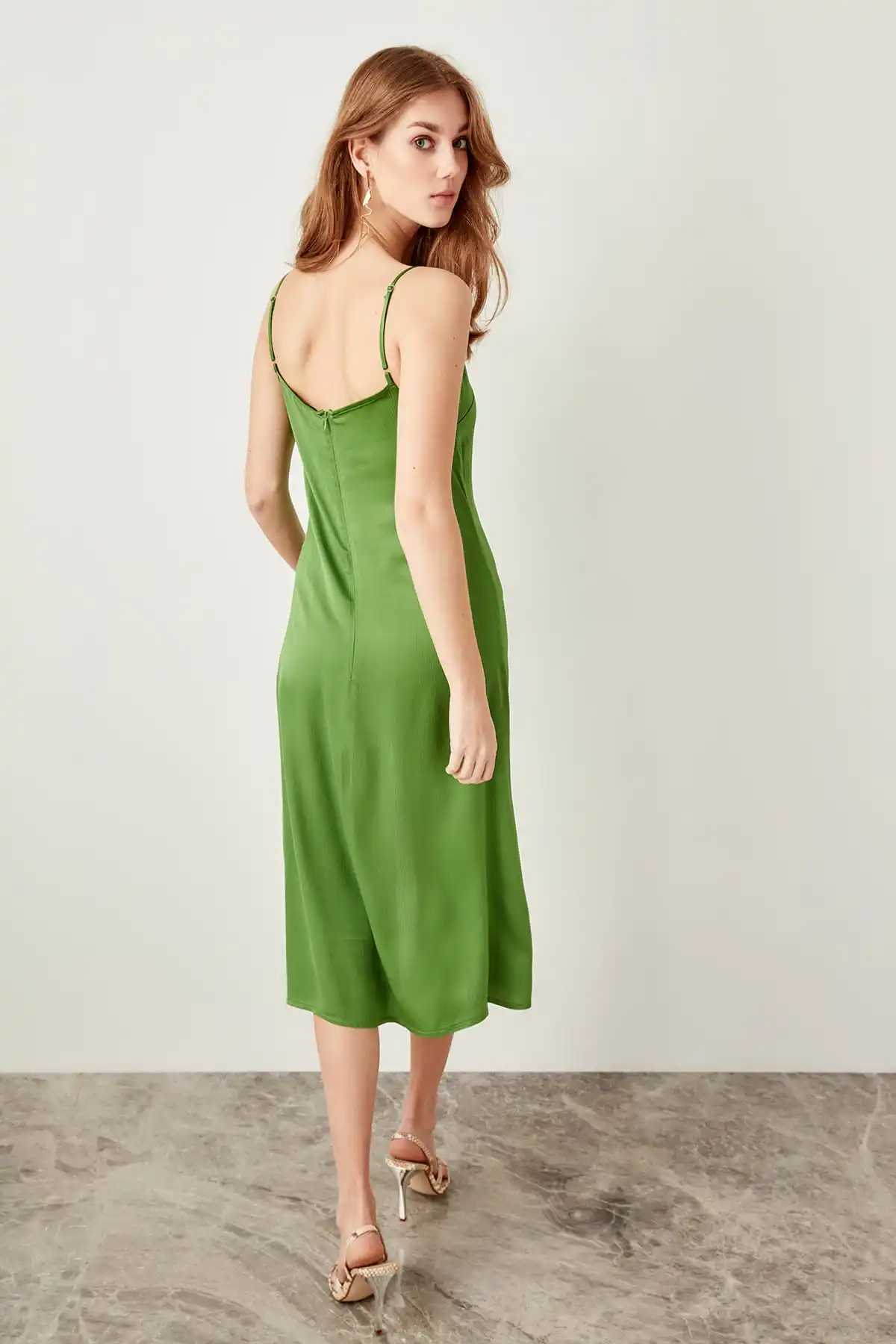 Trendyol зеленое платье на пуговицах TWOSS19XM0084|Женские платья| |