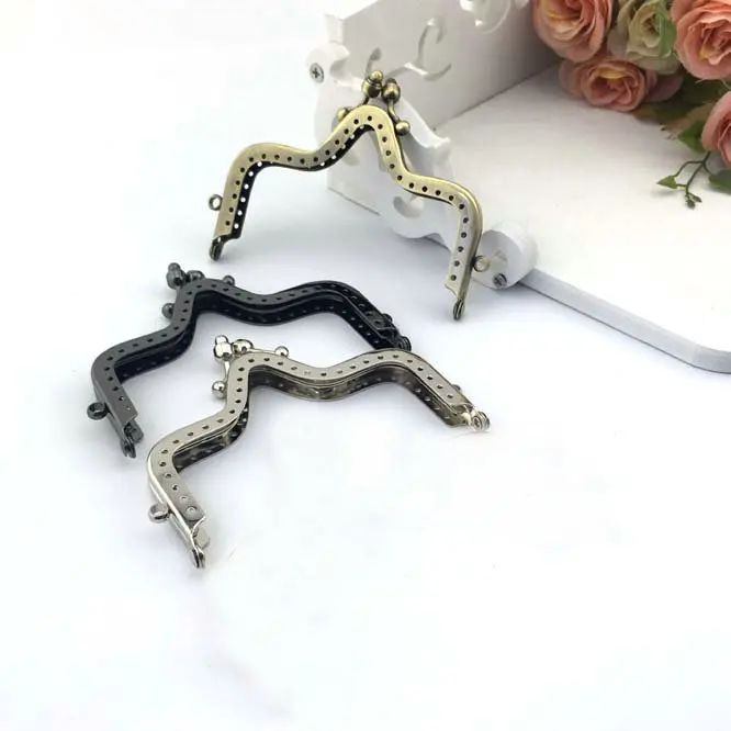 

Gun Black Bronze Silver 10.5CM Imperial Crown Shape Purse Metal Frame Kiss Clasp DIY Sewing Handbag Accessories 3pcs/lot Handle