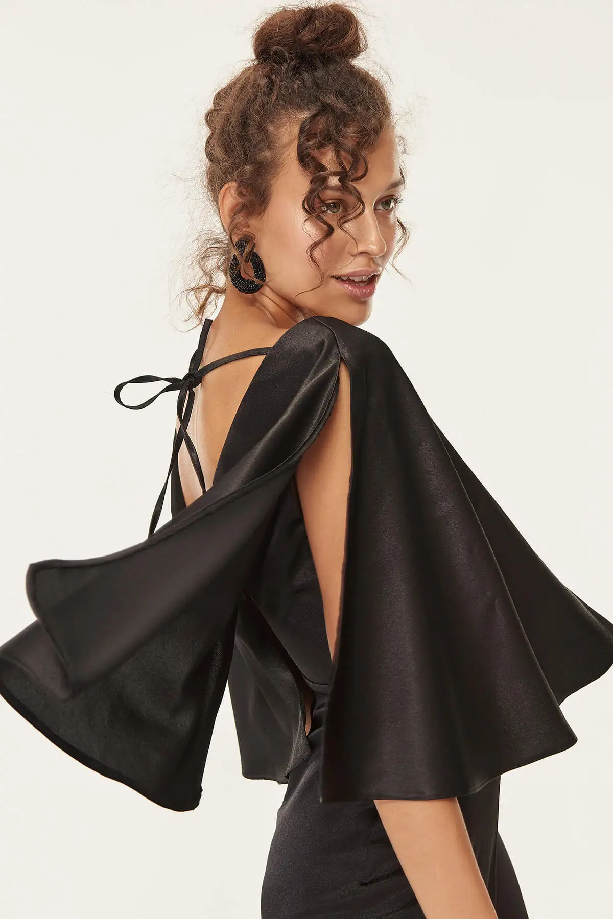 Черный вечерний маховик Trendyol TPRSS18FZ0314|Женские платья| |