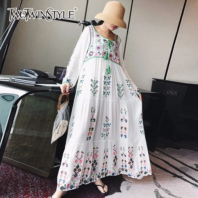 TWOTWINSTYLE платье с вышивкой для женщин принт длинным рукавом кружево до кисточкой