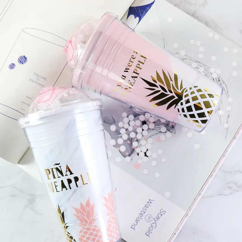 Милый двухслойный пластиковый стакан с соломинкой золотым покрытием ананасовая