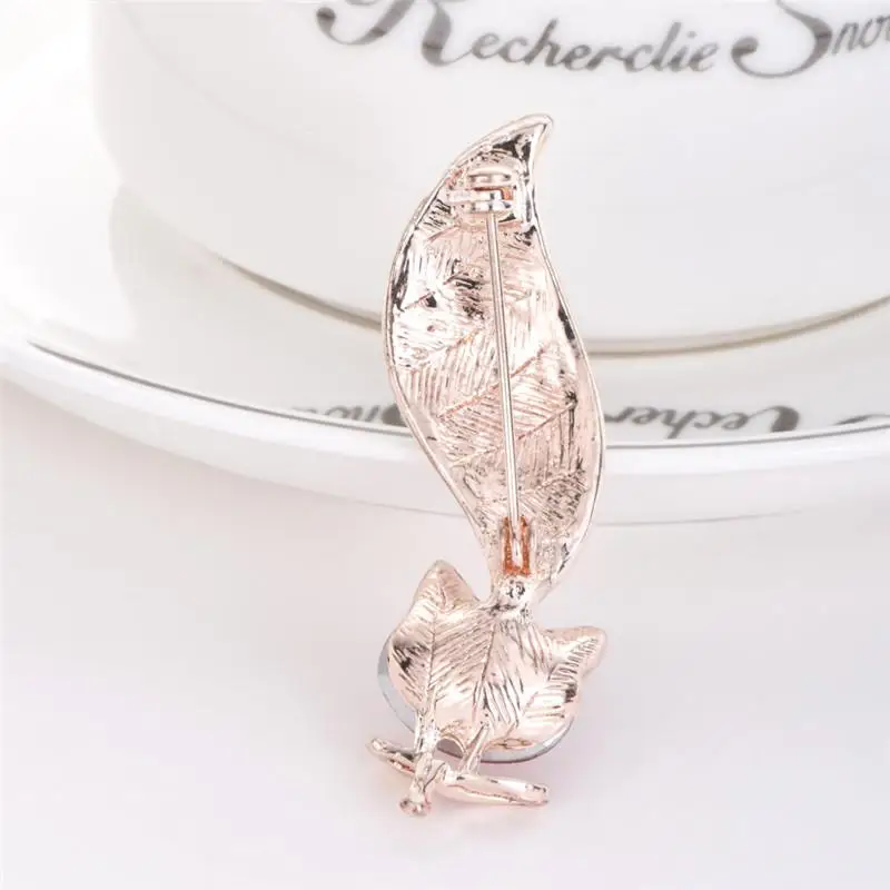Мода лиса кошка брошь платье костюм игривые аксессуары милые и яркие женщины