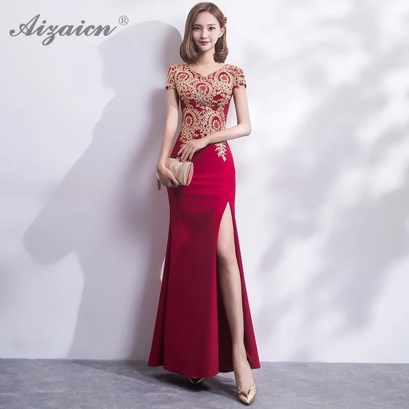 2019 Modern Red Bride Embroidery Long Cheongsam Women Chinese Traditional Wedding Dress Qipao Oriental Style Evening Dresses |