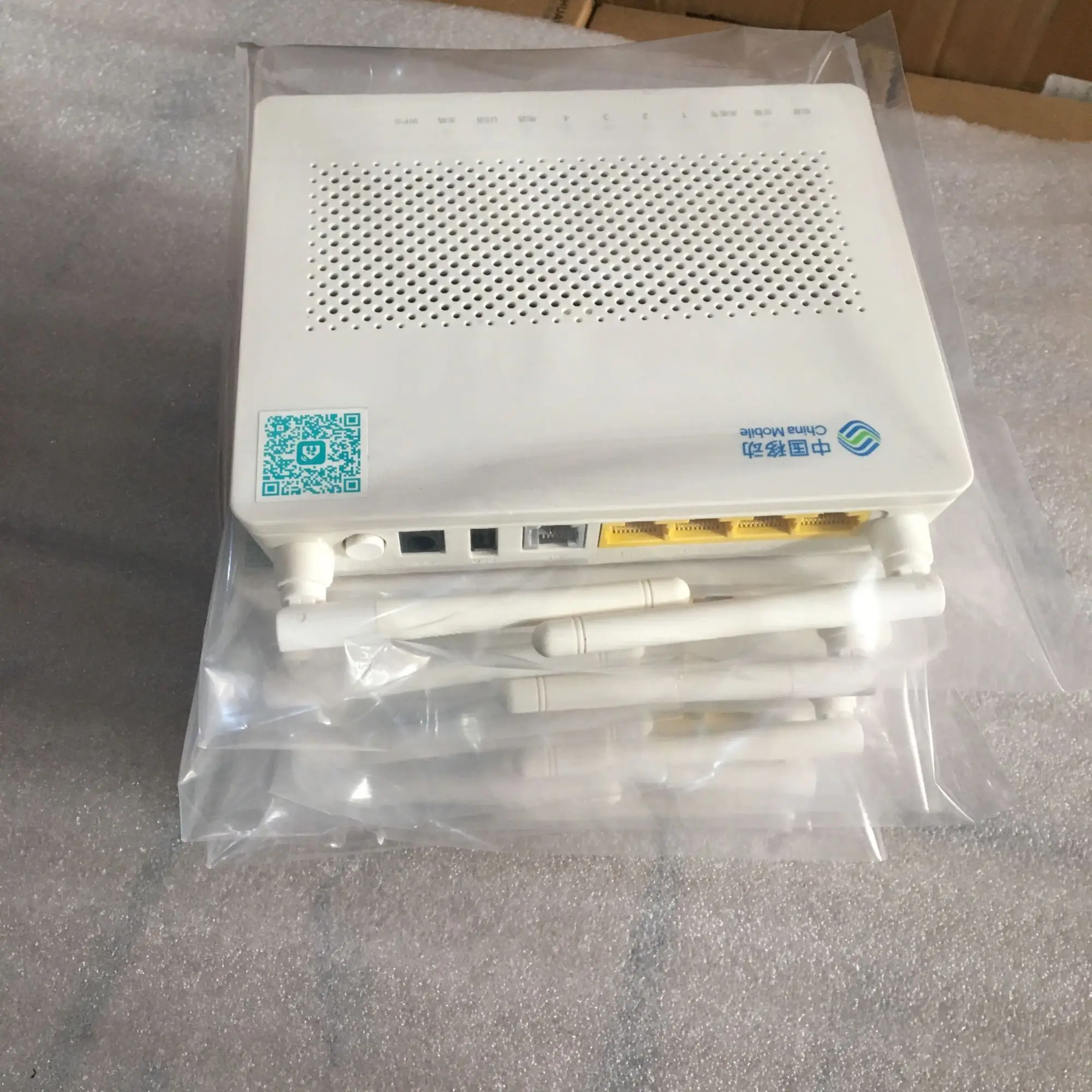 90% новый б/у Huawei GPON ONU HS8545M HS8545M5 FTTH ont модем 1GE + 3FE 1TEL wifi такая же Функция как