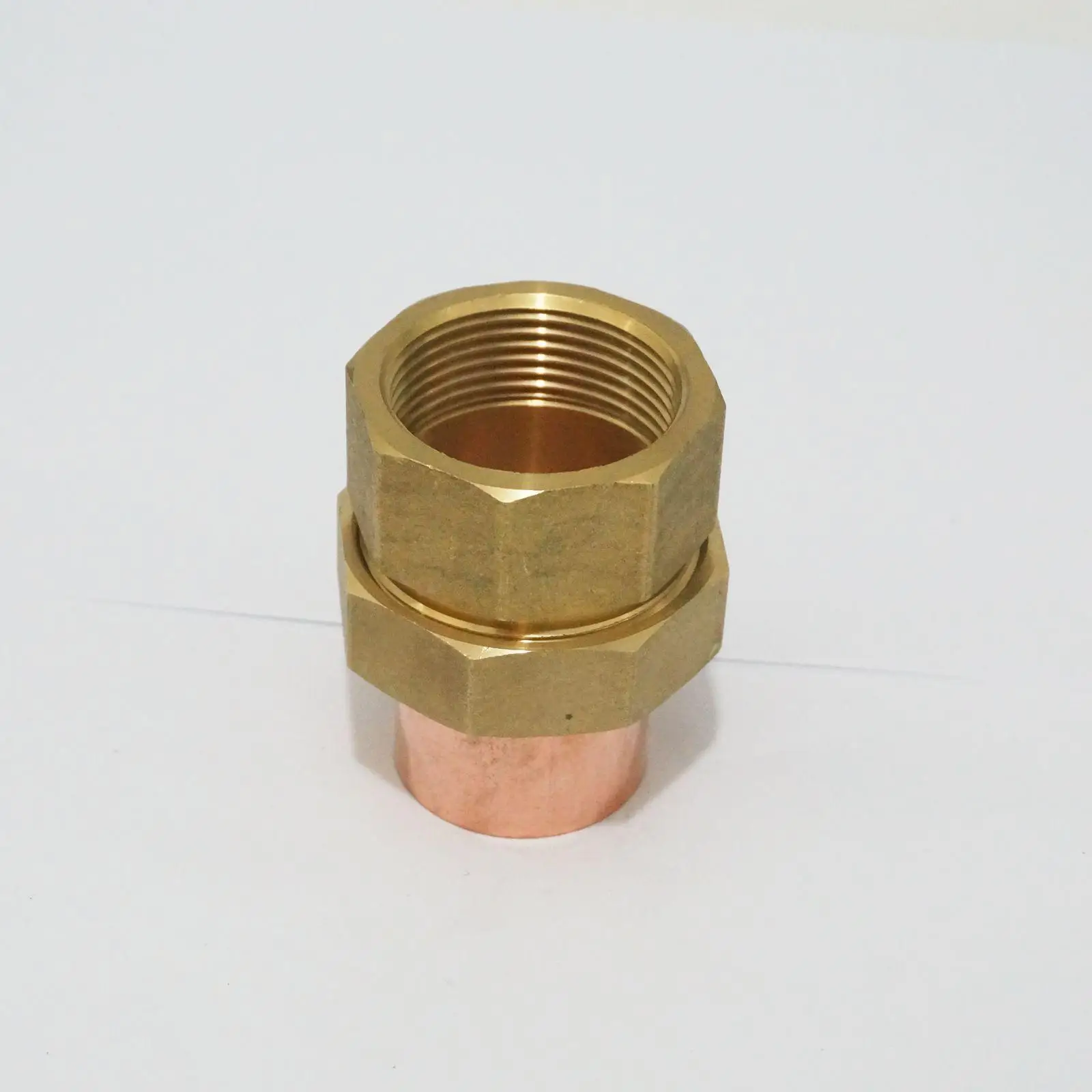 

1-1/4" BSP Female Thread x 35mm Inner Diameter Brass Socket Union to Copper End Feed Pipe Fitting for water gas oil