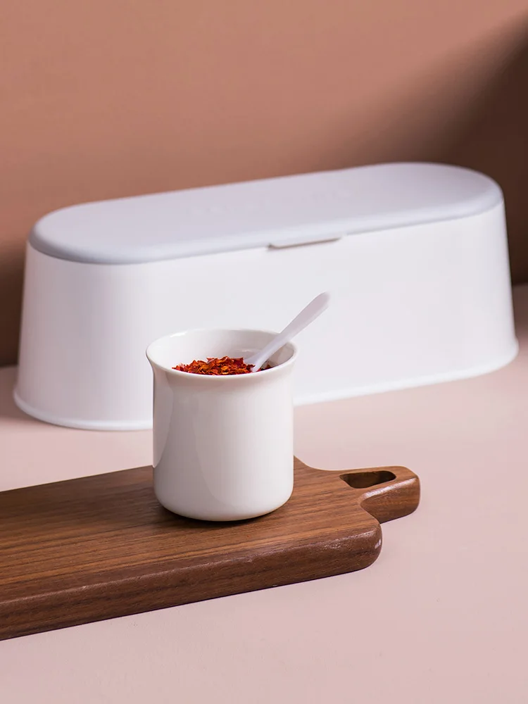 

1PCS Ceramic condiment pot with spoon set kitchen box bottle household salt