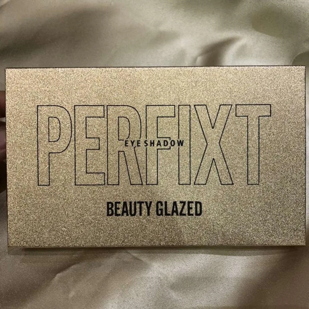 Beauty Glazed палитра теней для век 18 цветов нюдовые блестящие пигментные дымчатые
