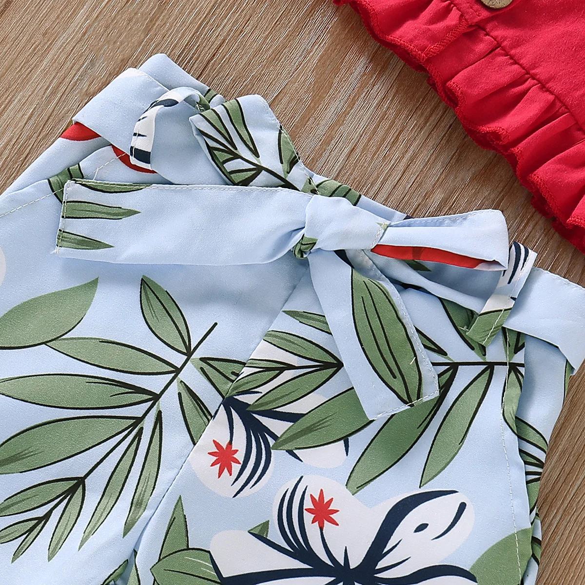 Одежда для маленьких девочек в возрасте от года с кружевным гофрированным