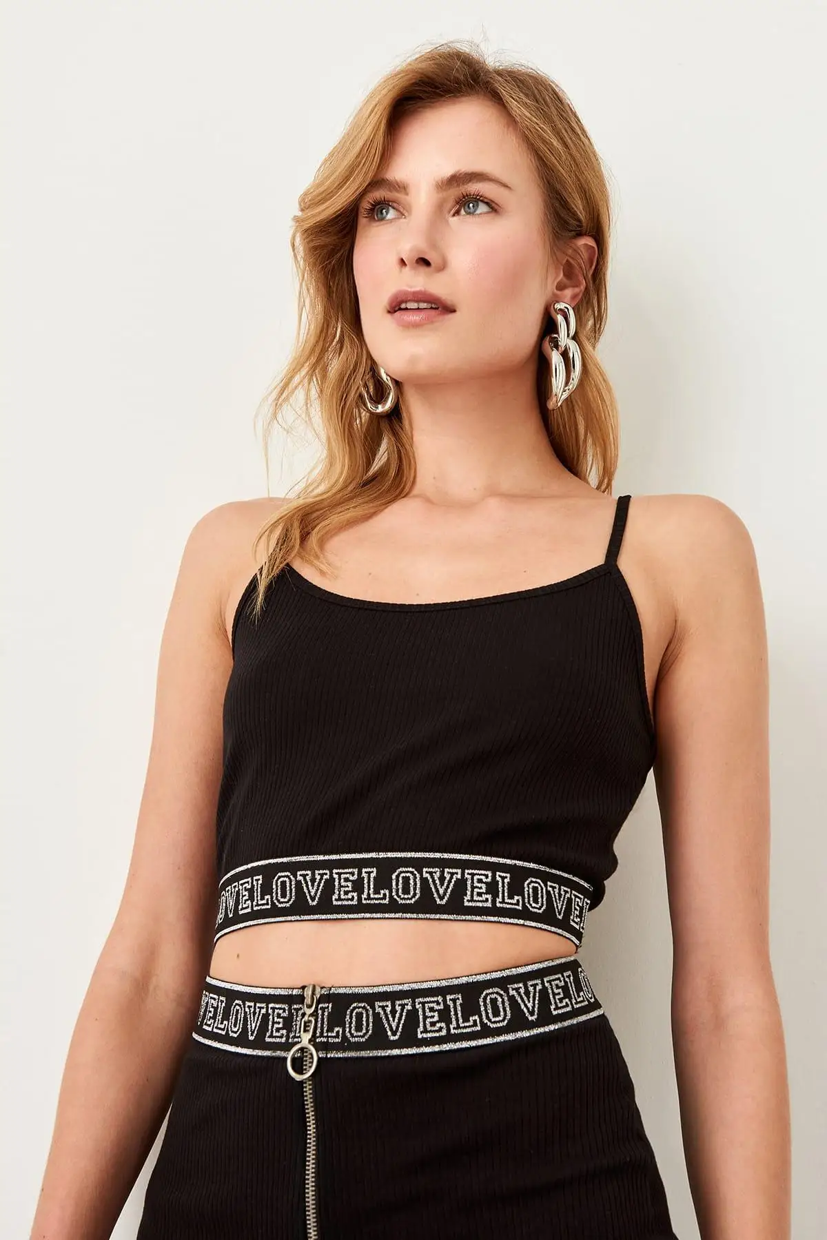 Трикотажное нижнее белье в черную полоску Trendyol TWOSS19GH0024 |