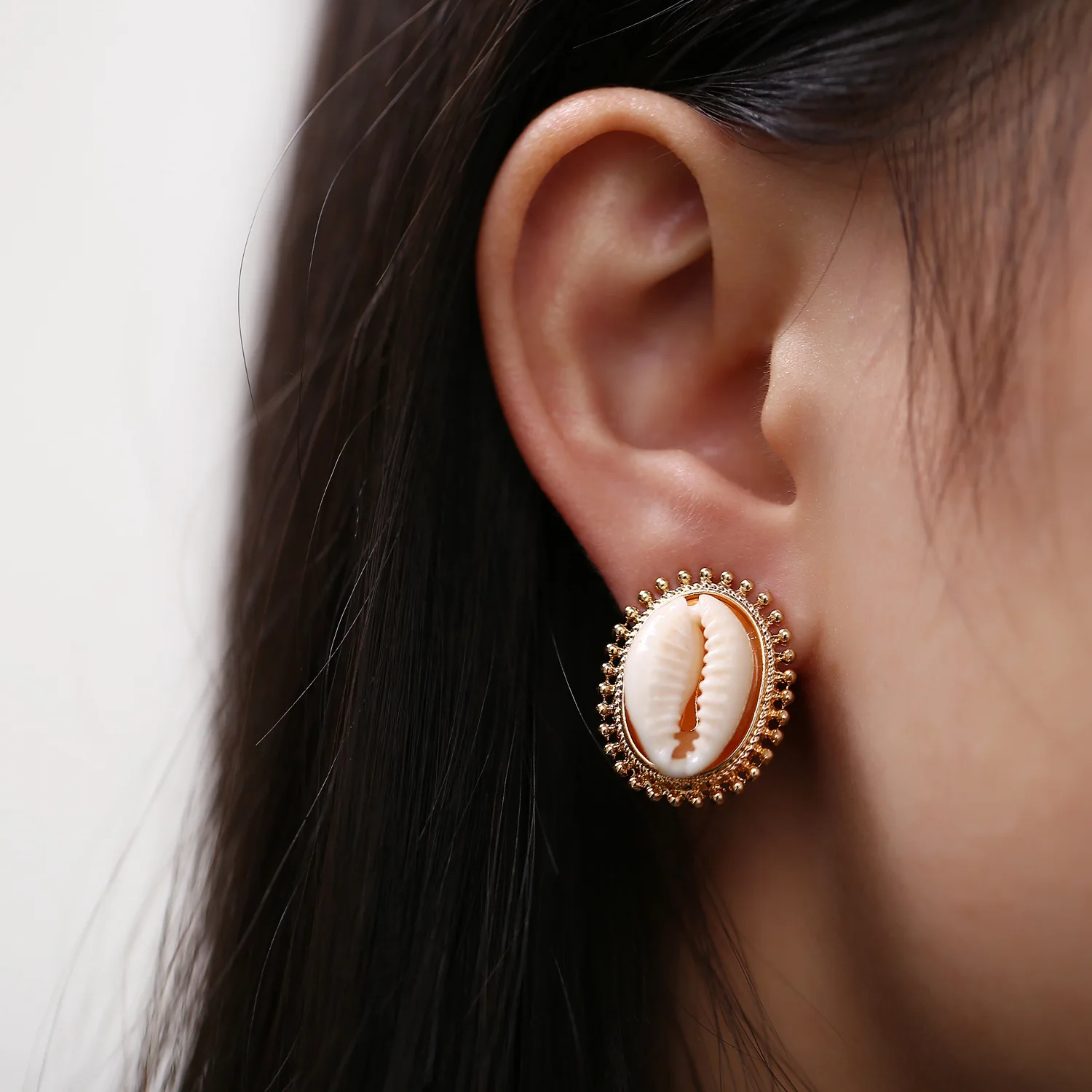 

European American New Style Jewelry Creative with Shell Gold Stud/Post Earrings 11 Supply