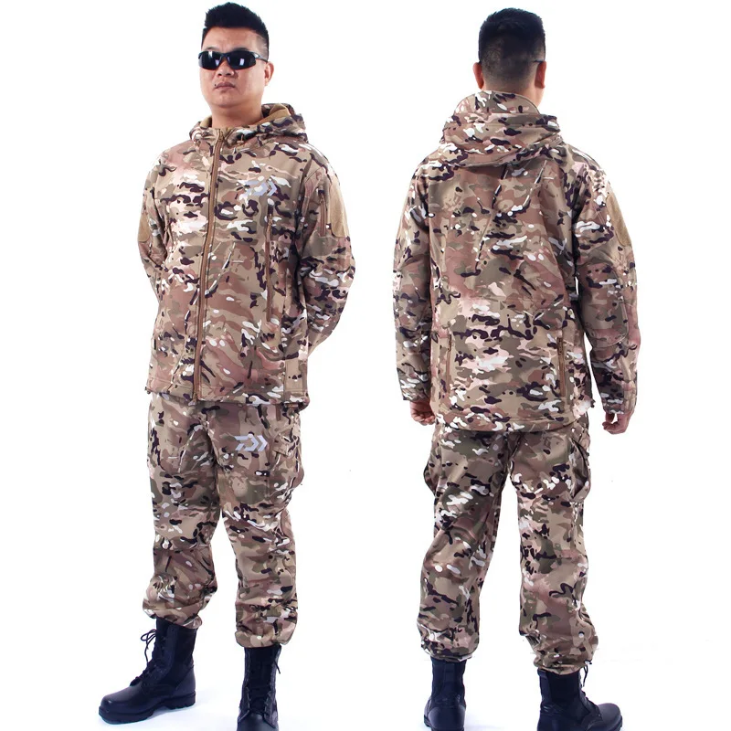 

Winter Men Fishing Clothing Camouflage Soft Shell Fleece Waterproof And Moisture-Proof All-Weather Cold Fishing Suit
