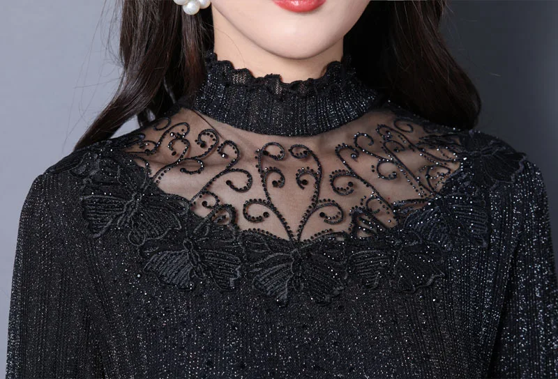 

1pcs Ladies Plus size blouses tops 2018 Winter Lace Splicing Hollow thickening Primer shirt women's Skinny Retro Sexy shirts