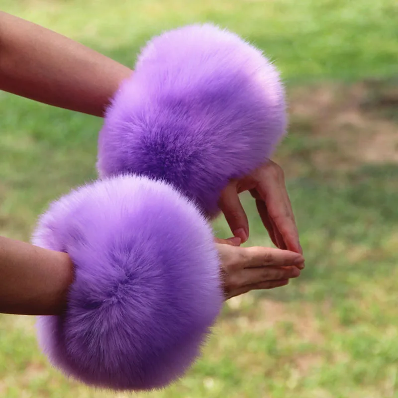 Women Oversized Faux Rabbit Fur Hairy Cuff Bracelet Comfortable Windproof Arm Warmers Wristband Ladies Short Sleeve W116 |