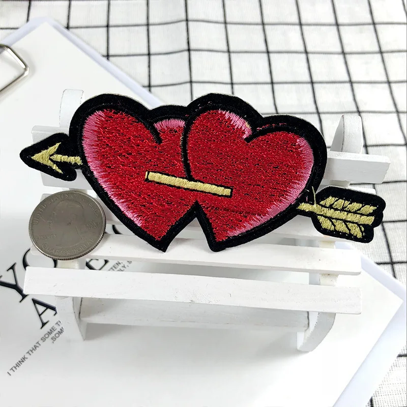 Двойные нашивки с вышивкой в виде сердца термоклейкие значки дешевые Мультяшные
