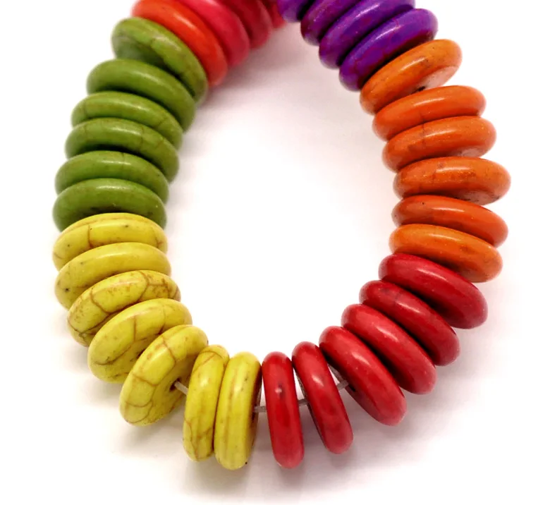 Смешанные плоские круглые бусины Howlite окрашенные 12 мм (1/2 дюйма) длина 36 см