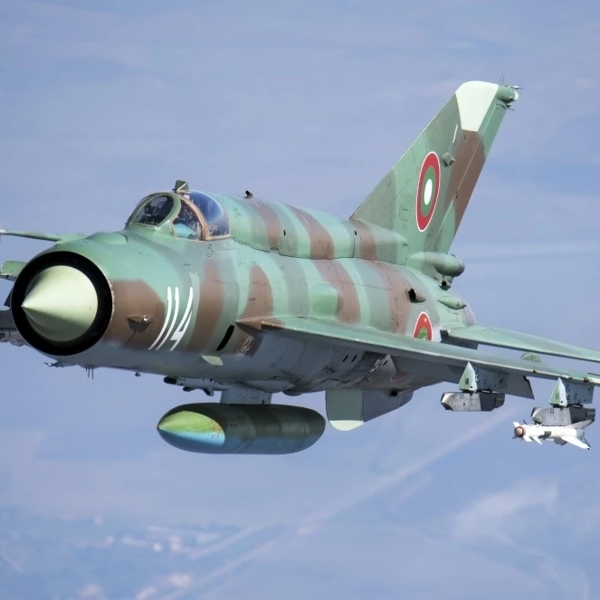 Болгарский военно воздушные силы MiG 21bis вооруженных с R 60 ракеты плакат печать