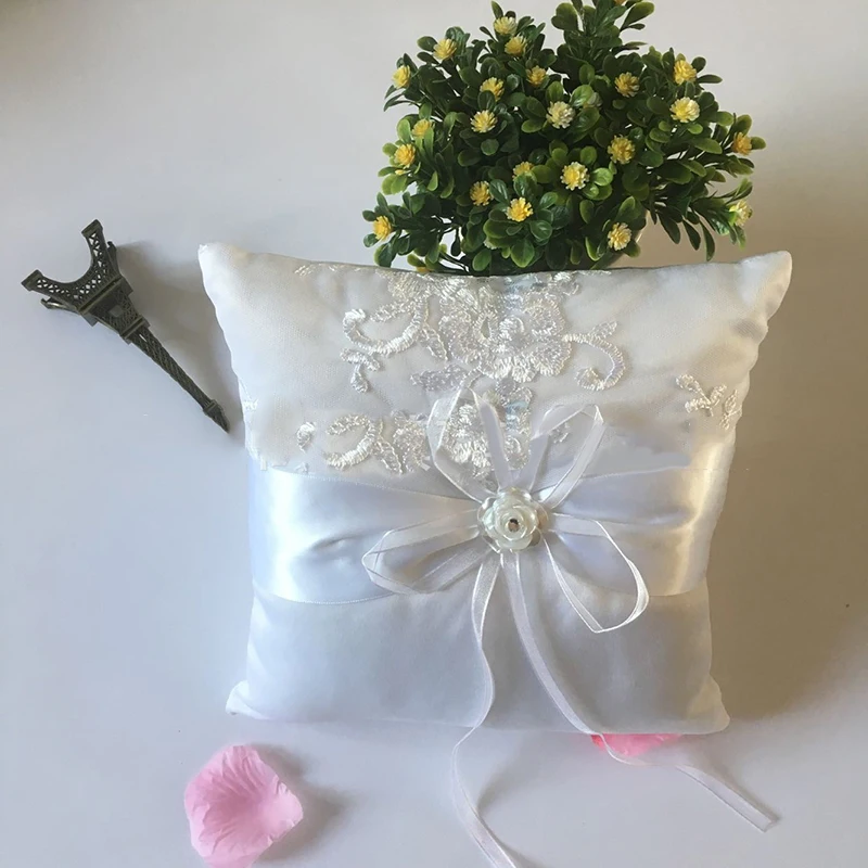Classic White Satin Ribbon Floral Embroidered Wedding Ring Bearer Cushion Pillow | Дом и сад