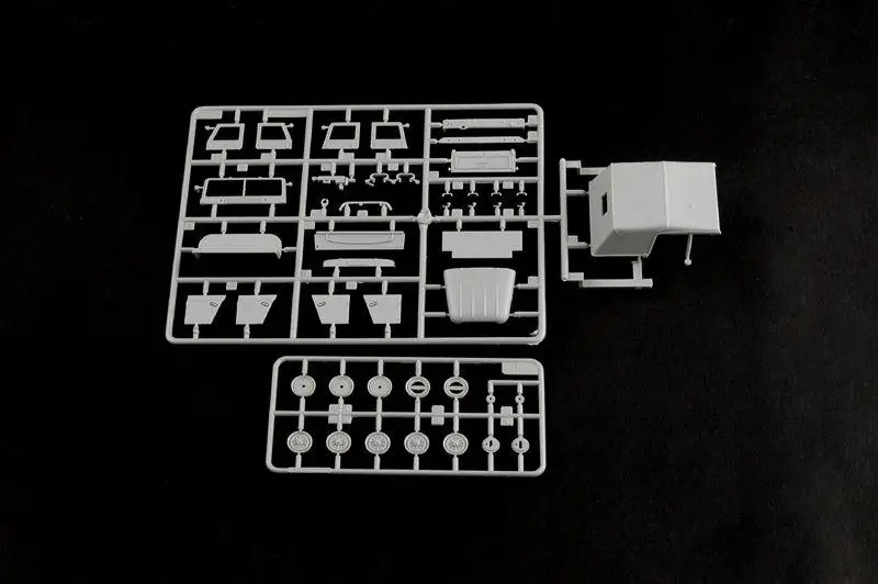 Trumpeter 1/35 02320 BJ212 Военный джип с пусковой установкой | Игрушки и хобби