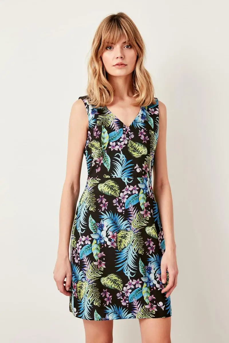 Trendyol черное платье с рисунком TWOSS19LJ0136|Женские платья| |
