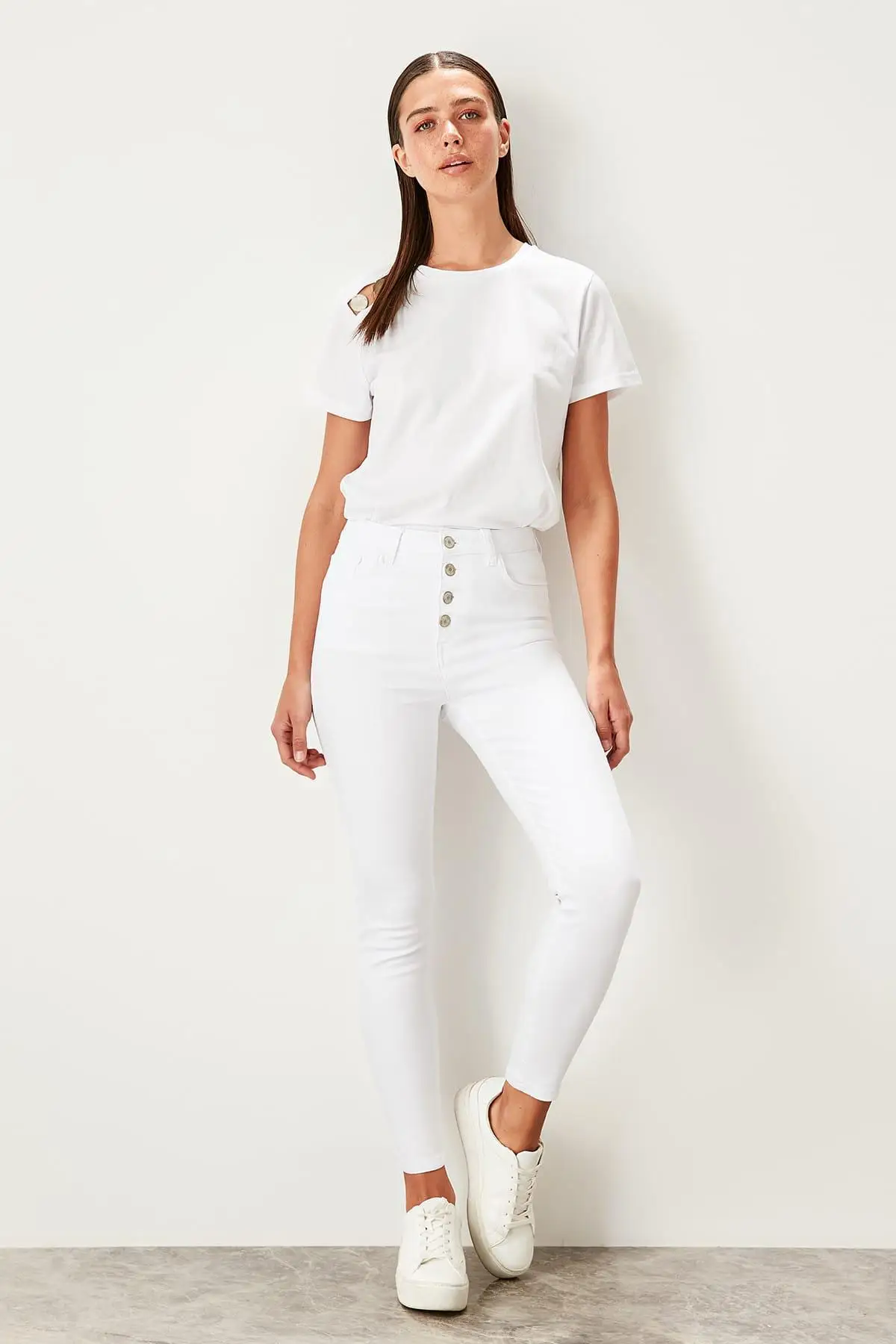 Trendyol White Front Button High Waist Skinny Jeans TWOSS19LR0255 |